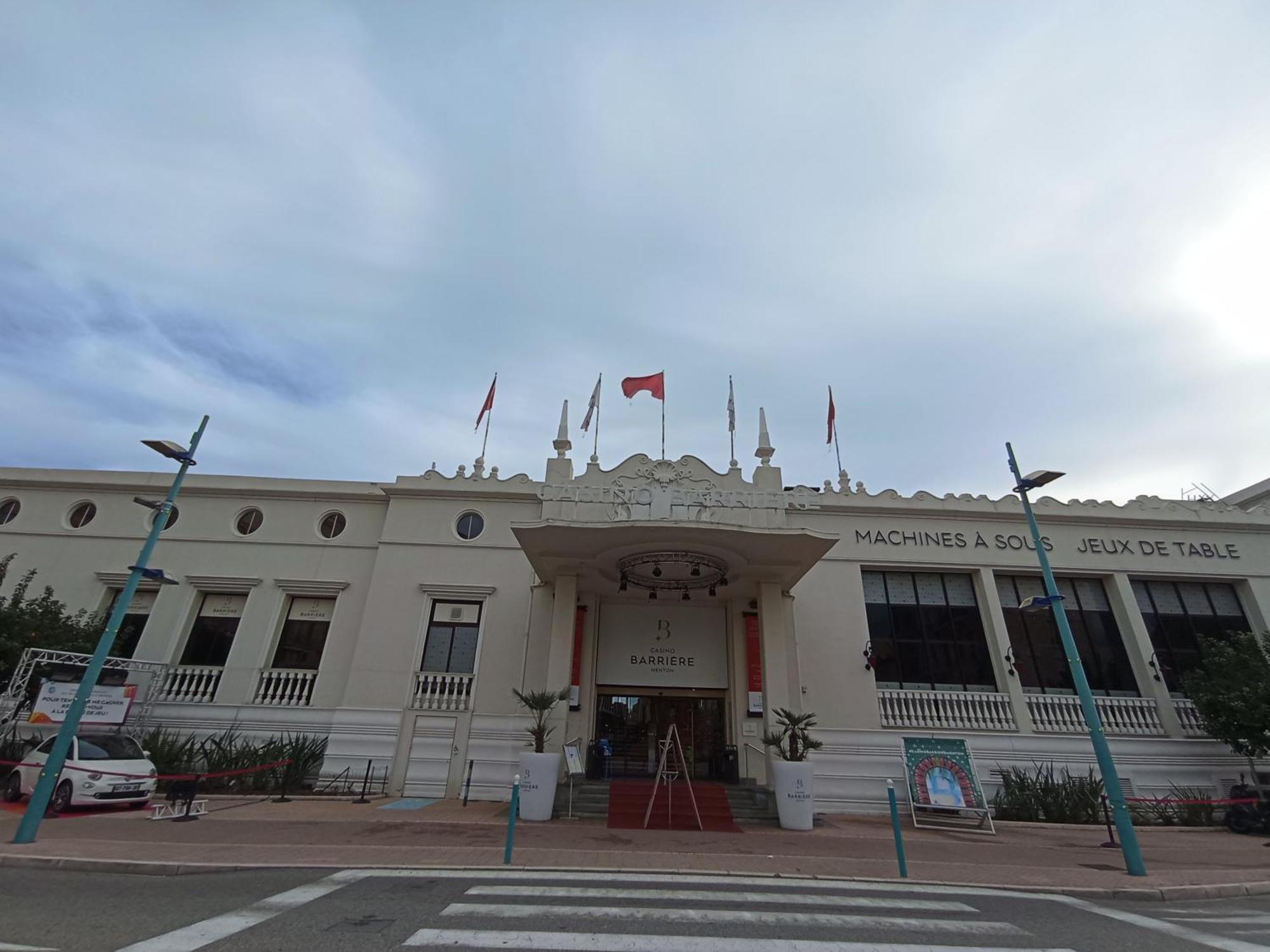 Joly 2 Pieces A 100 Mt De La Mer Menton Exterior foto